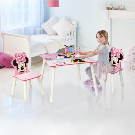 Minnie Mouse gyermekasztal székekkel