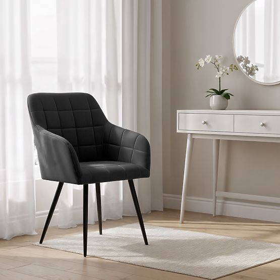 4x Kárpitozott szék négyzetes tűzéssel Fekete LUXANO Fekete lábak