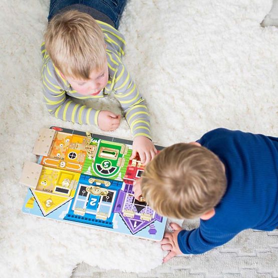 Melissa és Doug Locks feloldása