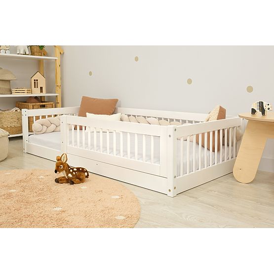 Alacsony Montessori Ourbaby Plus gyerekágy - fehér
