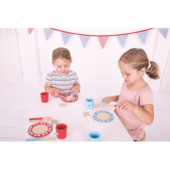 Bigjigs Toys Fa étkészlet pöttyökkel