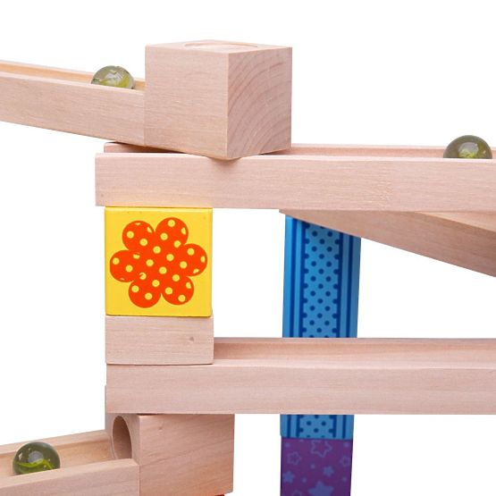 Bigjigs Toys Színes fa labdapálya