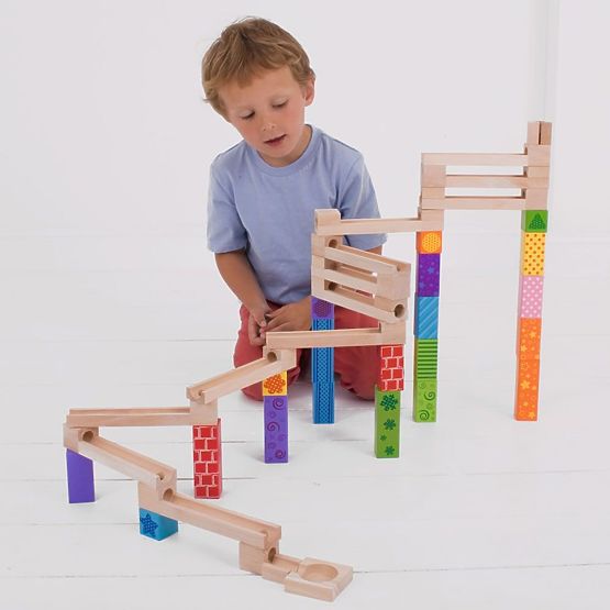 Bigjigs Toys Színes fa labdapálya