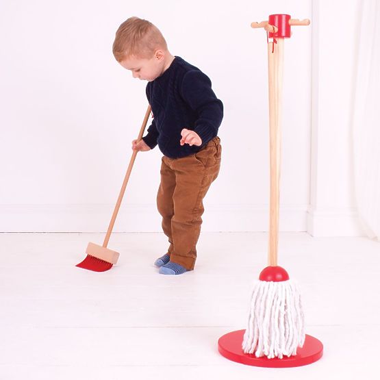 Bigjigs Toys takarító játék készlet piros