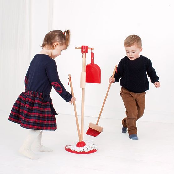 Bigjigs Toys takarító játék készlet piros