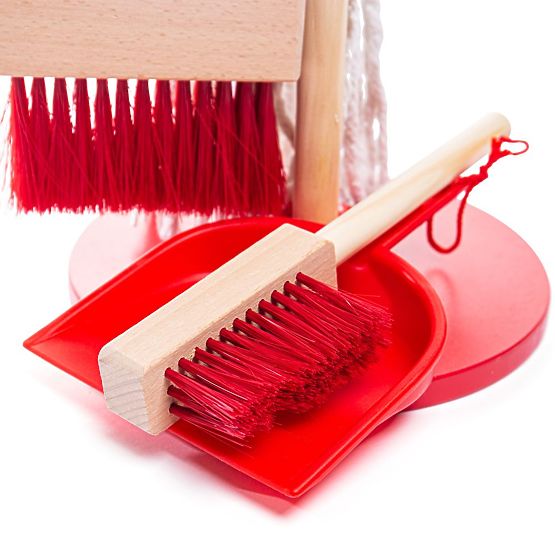 Bigjigs Toys takarító játék készlet piros