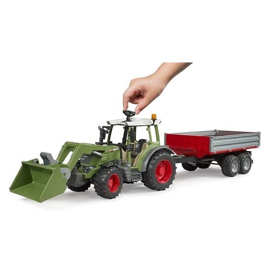 Bruder Fendt Vario 211 traktor homlokrakodóval és billenő pótkocsival