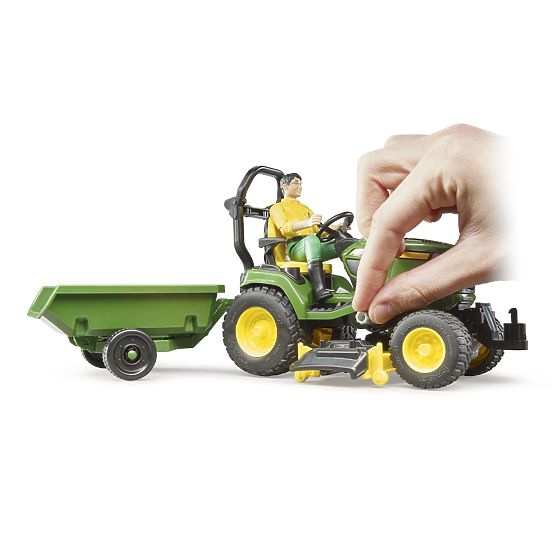 Bruder Kerti traktor John Deere X949 kertésszel