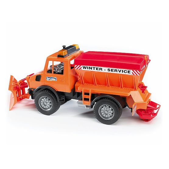 Bruder Mercedes Benz UNIMOG Szóróval és tolólappal