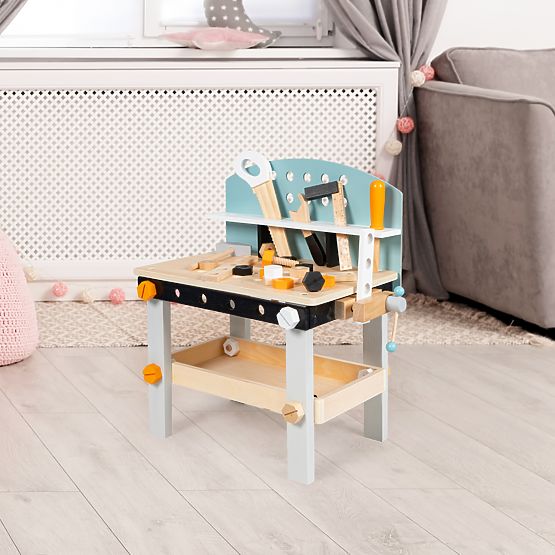 Childrens fa dolgozó munkapad