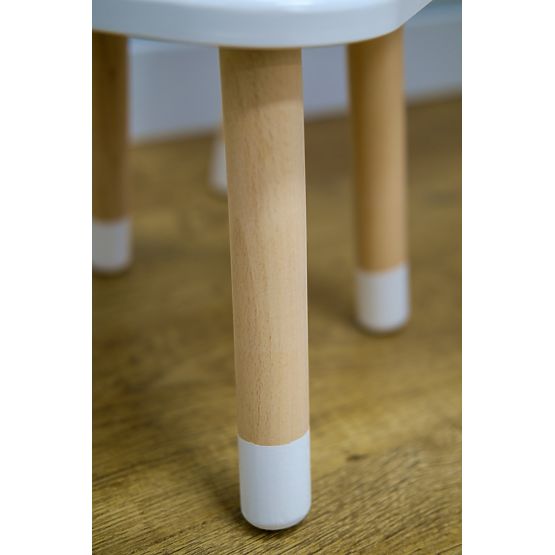 Gyerek asztal székekkel - Fülek - fehér