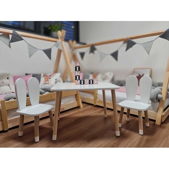Gyerek asztal székekkel - Fülek - fehér