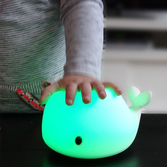 Éjszakai fény FLOW - Whale Moby