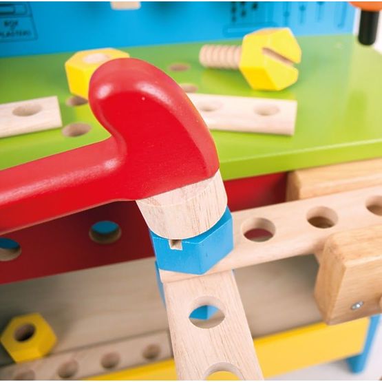 Fa barkács műhely eszközökkel