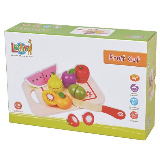 Fa gyümölcsök egy vágódeszkával