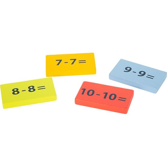 Fából készült matematikai asztal