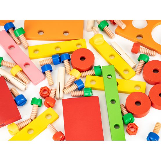 Fából készült szerszámkészlet