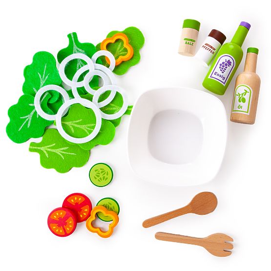 Fából készült saláta tállal