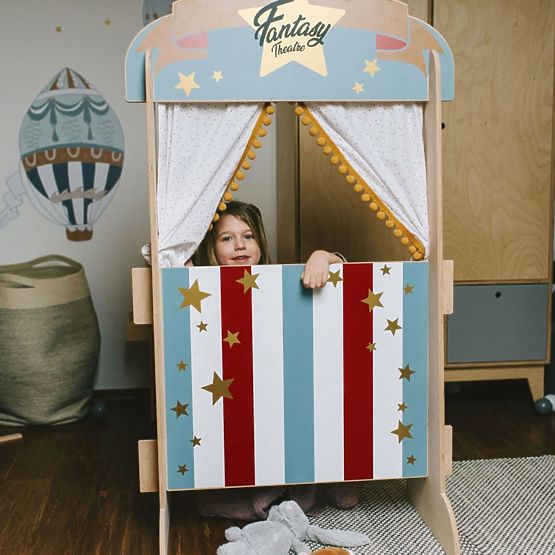 Gyerek színház és polc egyben Fantasy Retro