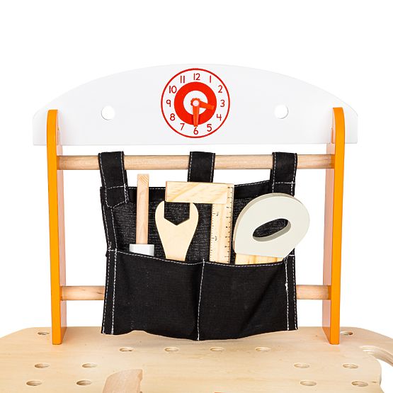 Gyermek fa műhely eszközökkel