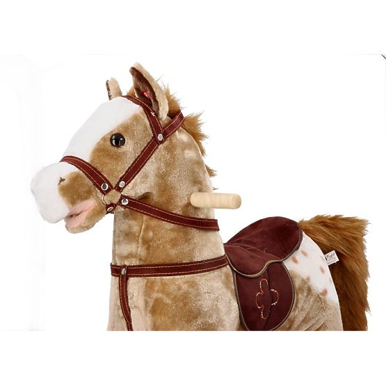 Hintaló Mustang kerekekkel