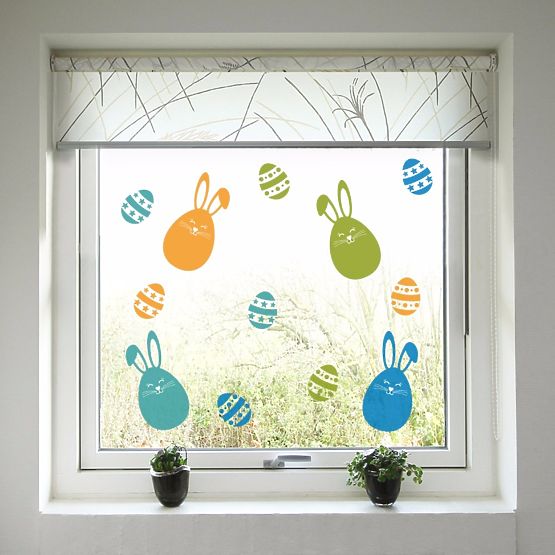 Húsvéti ablak dekoráció - színes nyuszik és húsvéti tojások