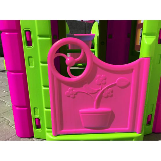 Kerti házikó gyerekeknek csúszdával