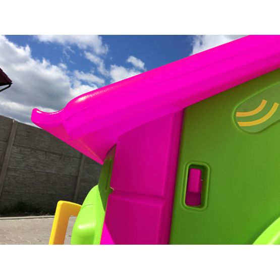 Kerti házikó gyerekeknek csúszdával