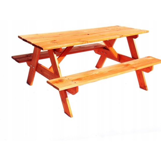 Kerti fa asztal padokkal