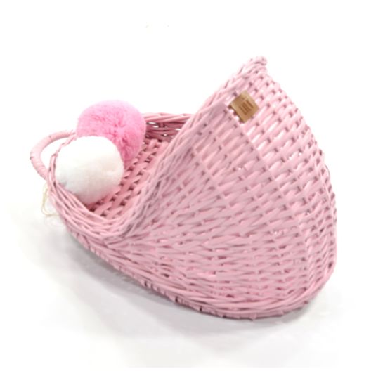 LILU fonott kosár falra