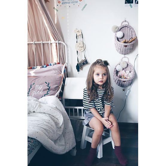 LILU fonott kosár falra