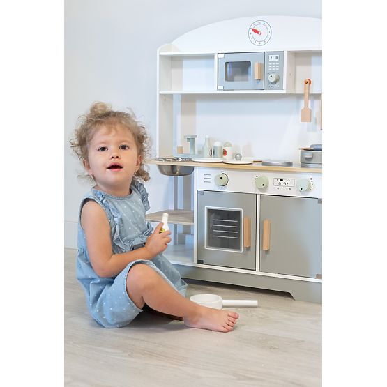 Lucy fából készült konyha kiegészítőkkel