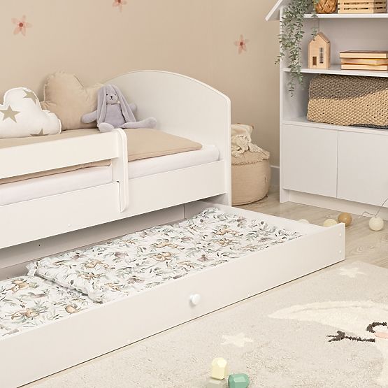Ourbaby gyerekágy sorompóval - fehér