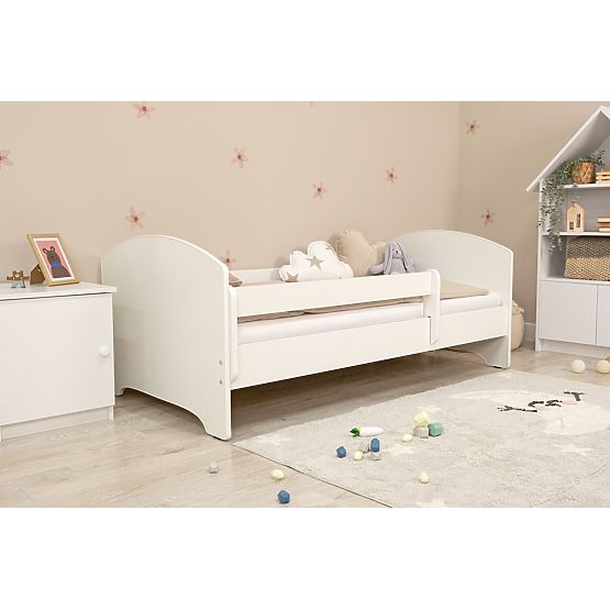 Ourbaby gyerekágy sorompóval - fehér