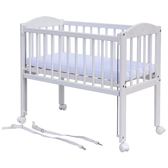 A szülők ágyához csatlakoztatható kiságy BABY Scarlett - fehér