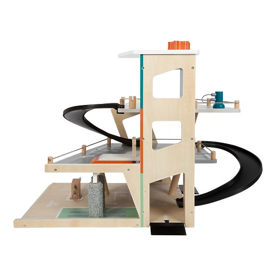 small foot Fa parkoló fából