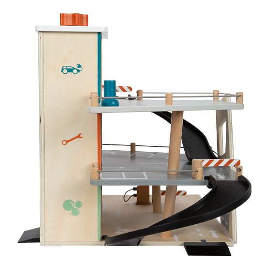 small foot Fa parkoló fából