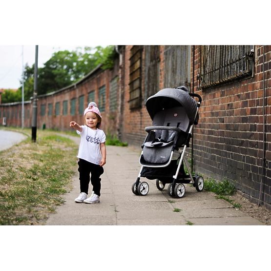 Sport babakocsi LIONELO Lea