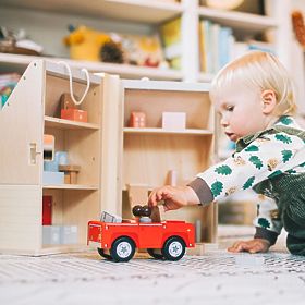 Bigjigs Toys Összecsukható babaház kiegészítőkkel