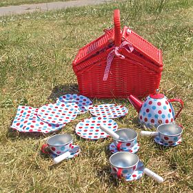 Bigjigs Toys Pöttyös teáskészlet piknikkosárban