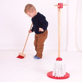 Bigjigs Toys takarító játék készlet piros