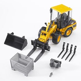 Bruder Kiegészítők - villa, csörlő és raklap