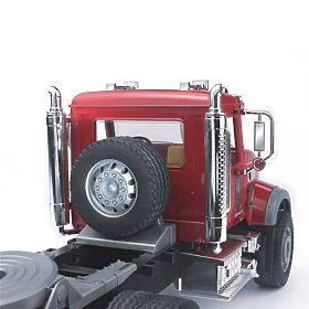 Bruder MACK Granit teherautó pótkocsival és JCB traktorral