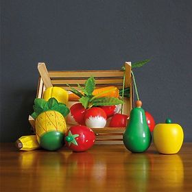Fa gyümölcsök és zöldségek ládában