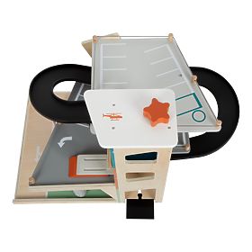 small foot Fa parkoló fából