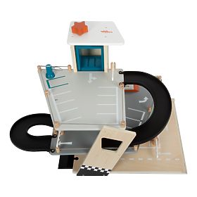 small foot Fa parkoló fából