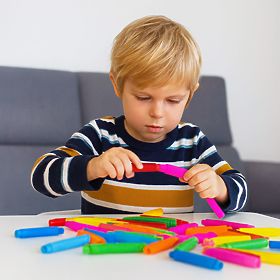 Színes érzékszervi pop csövek gyerekeknek stresszoldó csövek összekapcsolásra 60 darab